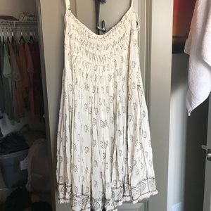 Free People White Flowy Cute Dress